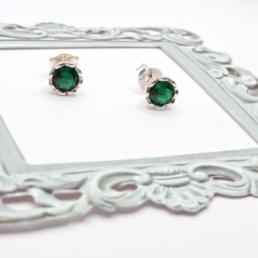 950 Peruvian Silver Green Stone Earrings • Minimalist Design